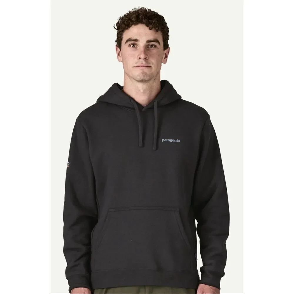 Patagonia Mens XS Fitz Roy Icon Uprisal Hoody black New with tags